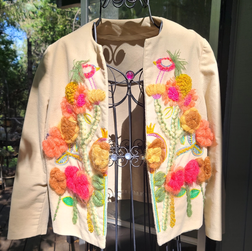 Vintage Handmade Floral Embroidery Tan/Camel Suit Jacket Lined Szs/M
